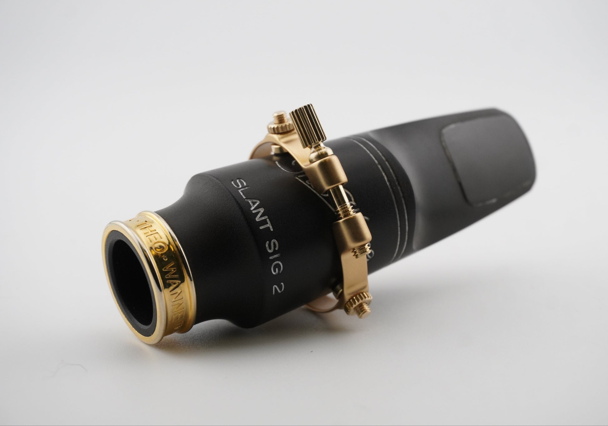 Black mouthpiece with JLV ligature