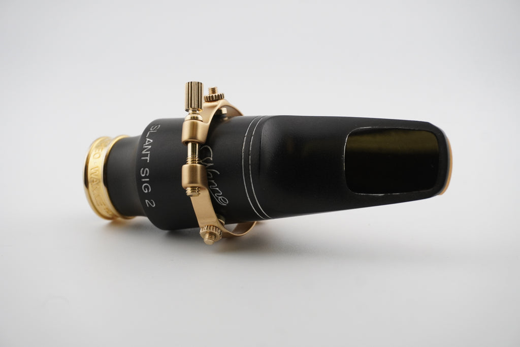 Black mouthpiece with JLV ligature