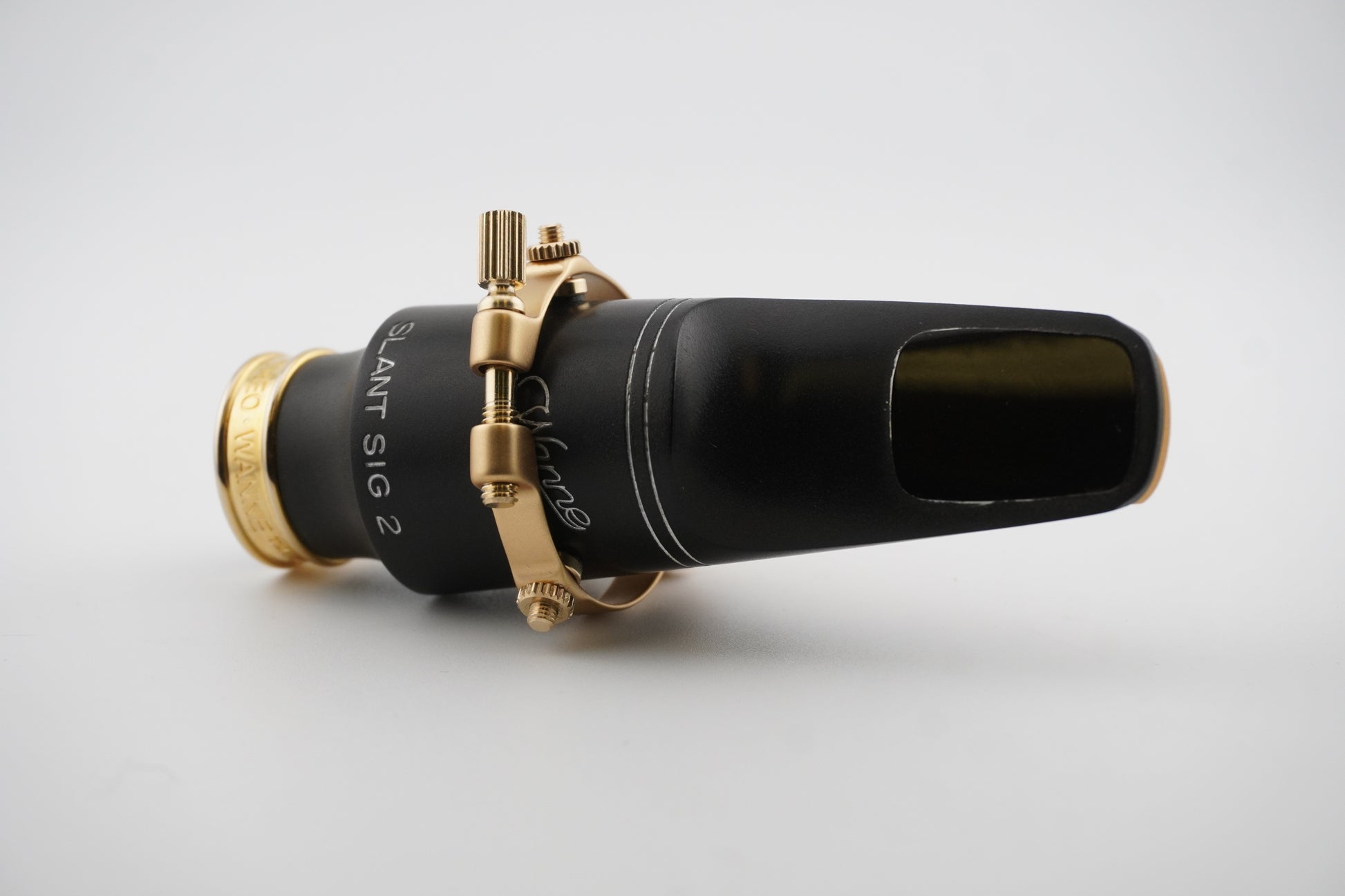 Black mouthpiece with JLV ligature